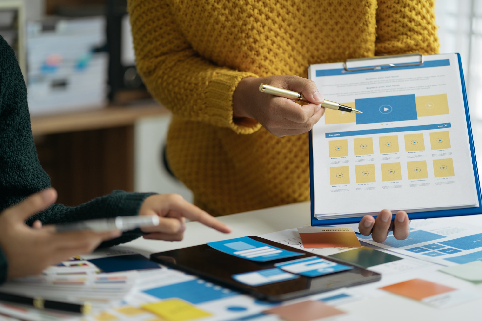 Creative team web designer planning application development for web